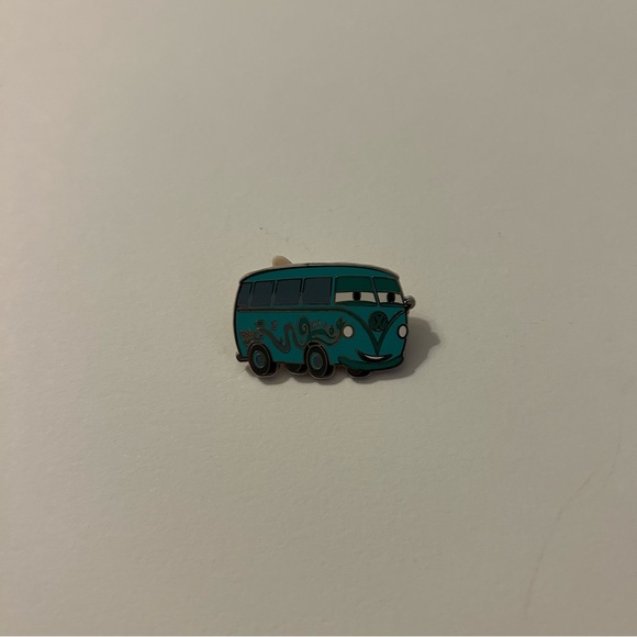 Disney Pixar Cars Fillmore Pin - Picture 1 of 2